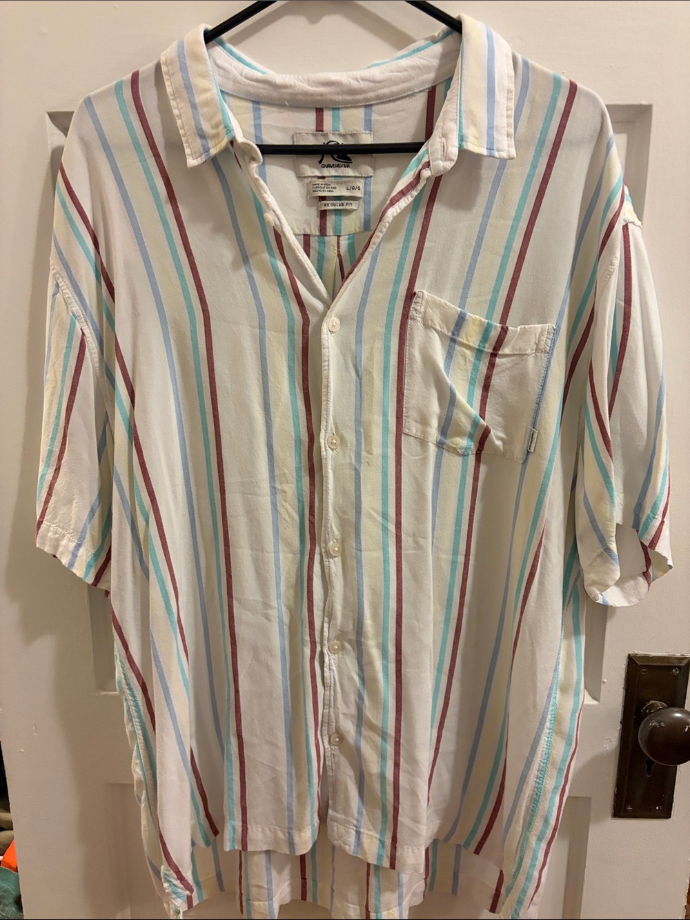 Quiksilver White Short-Sleeve Button-Up Shirt with Multicolor Stripes